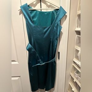 Stunning emerald green dress